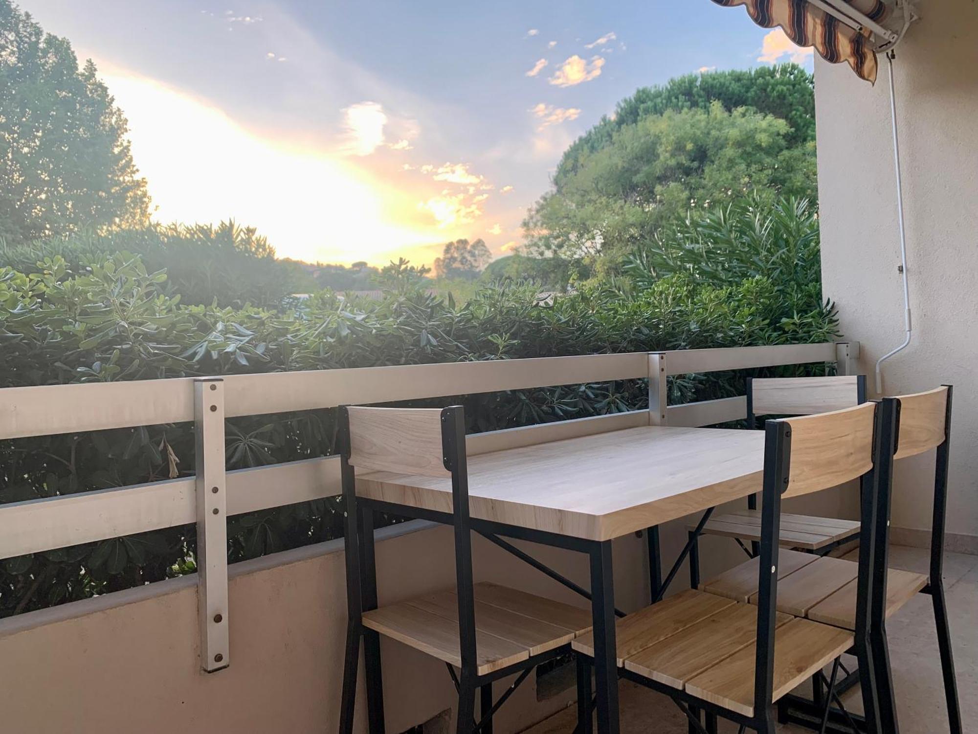 Grand Studio Standing Avec Terrasse Et Parking 생트막시메 외부 사진