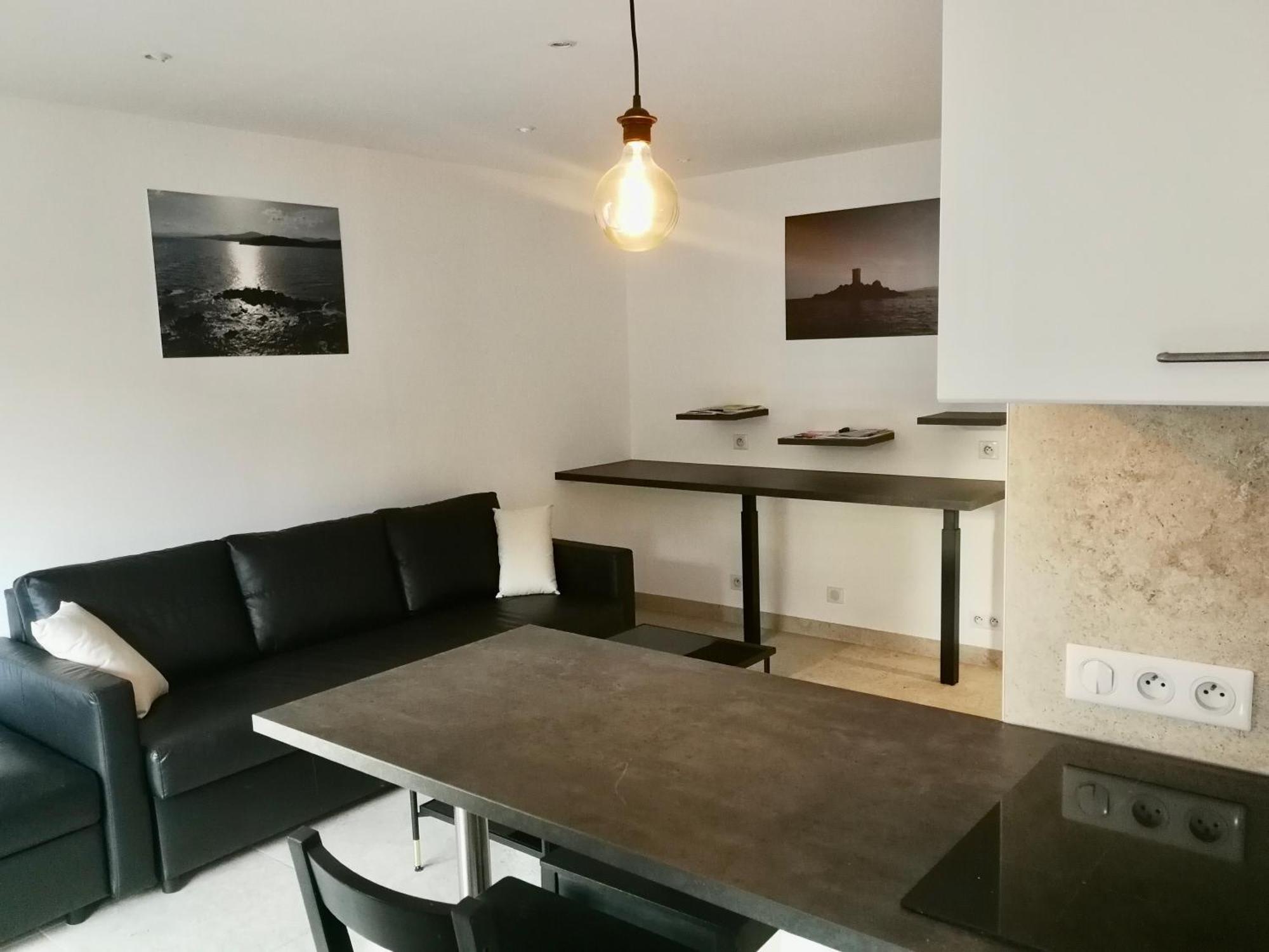 Grand Studio Standing Avec Terrasse Et Parking 생트막시메 외부 사진